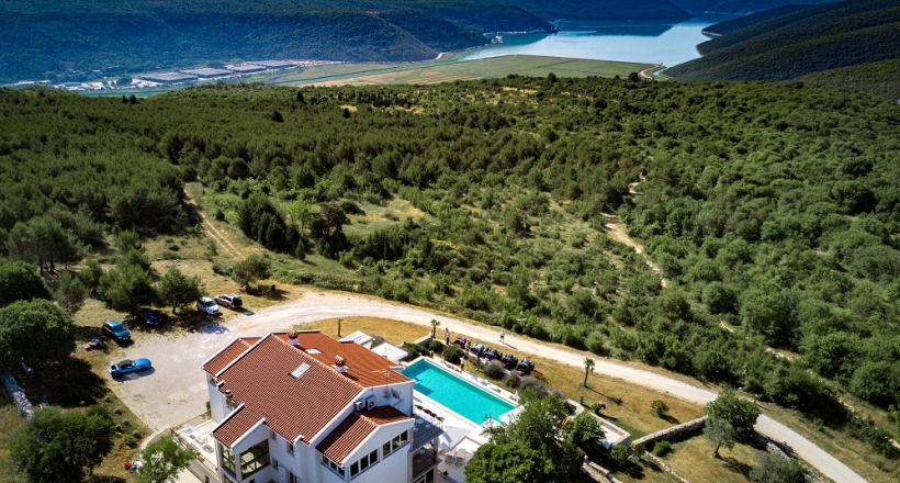 Villa & restaurant Štefanija