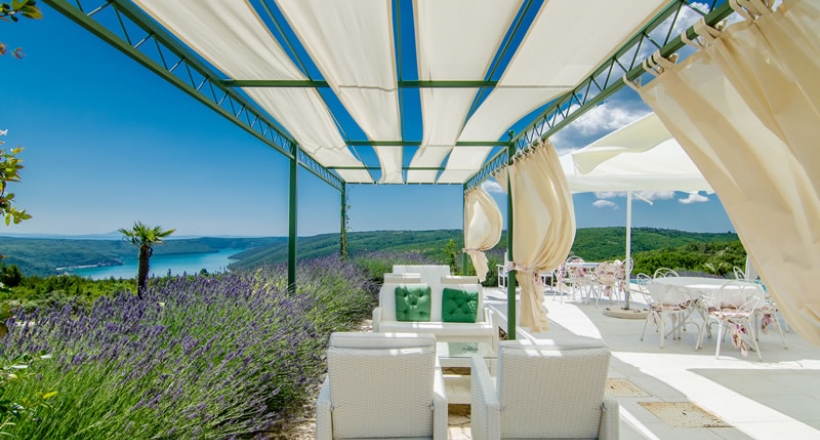Villa & restaurant Štefanija
